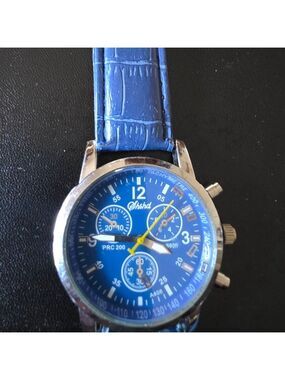 Women's Unbranded Blue & Silver Watch, One Size 
New battery.